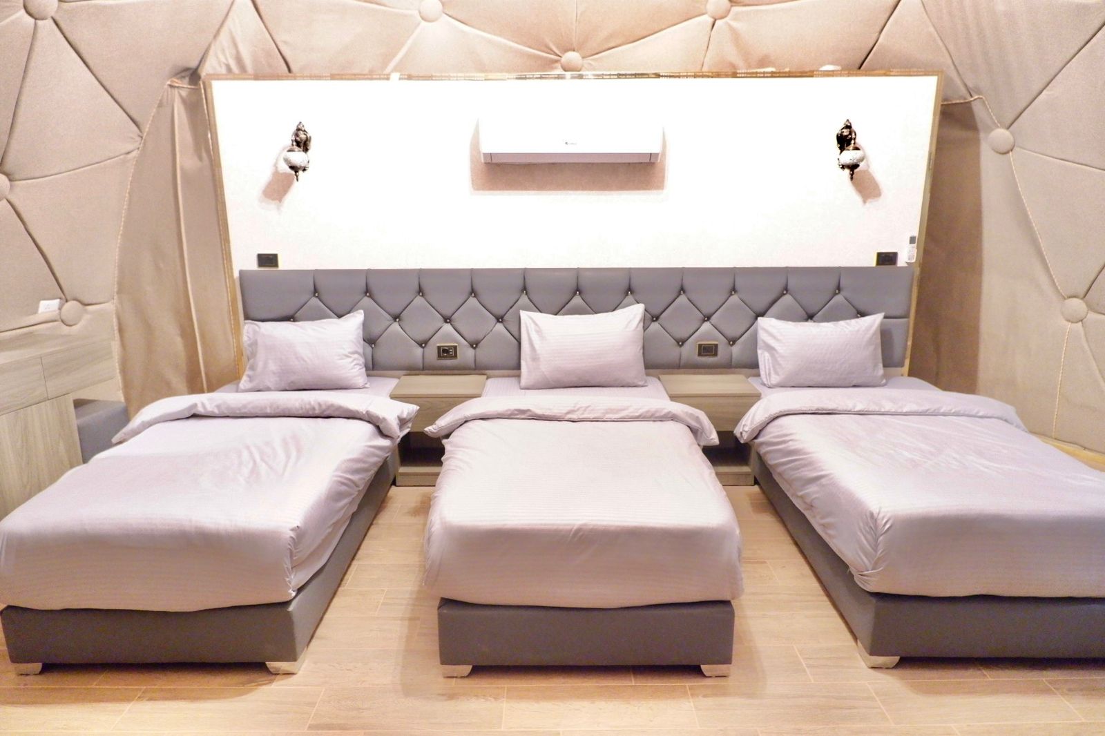 Triple Dome / Bubble Tent